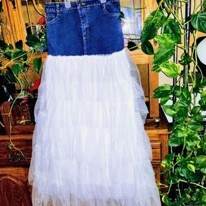 Mimi Skirt with White TOOLEY